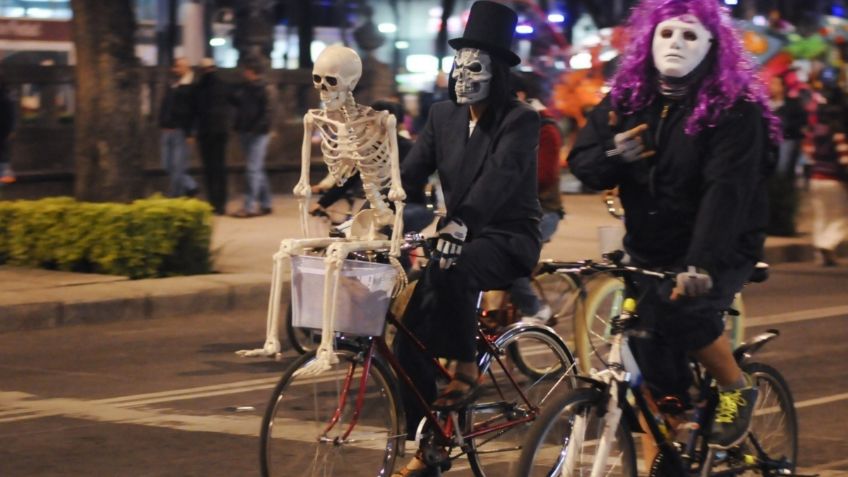 Paseo Nocturno por Día de Muertos en CDMX: cuándo, dónde y todo lo que debes saber del recorrido en bicicleta