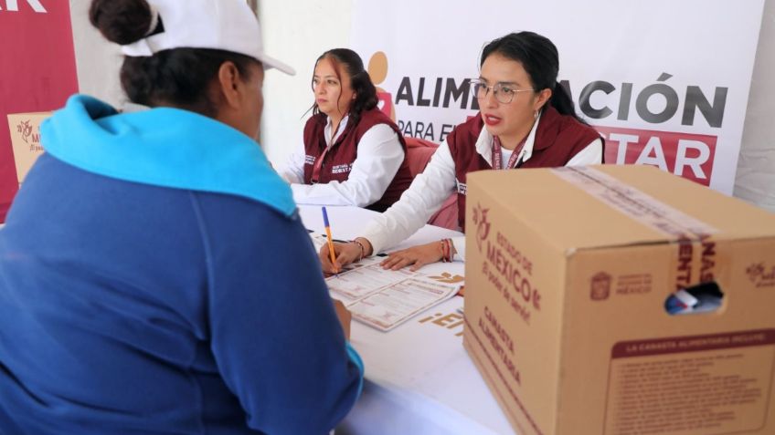 Delfina Gómez mantiene entrega de tarjetas de Mujeres con Bienestar y apoyos funcionales