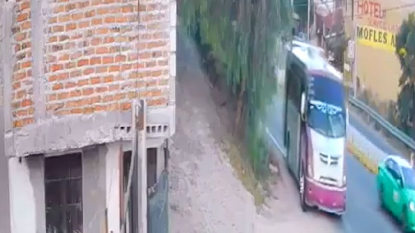 Nuevo VIDEO de volcadura de tráiler en San Miguel de Allende revela quién tuvo la culpa del grave accidente