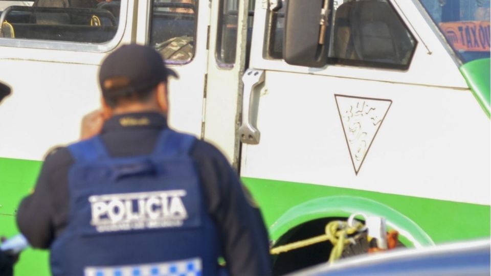 Elementos policiacos atendieron el reporte por el asalto y lograron la captura de una persona.