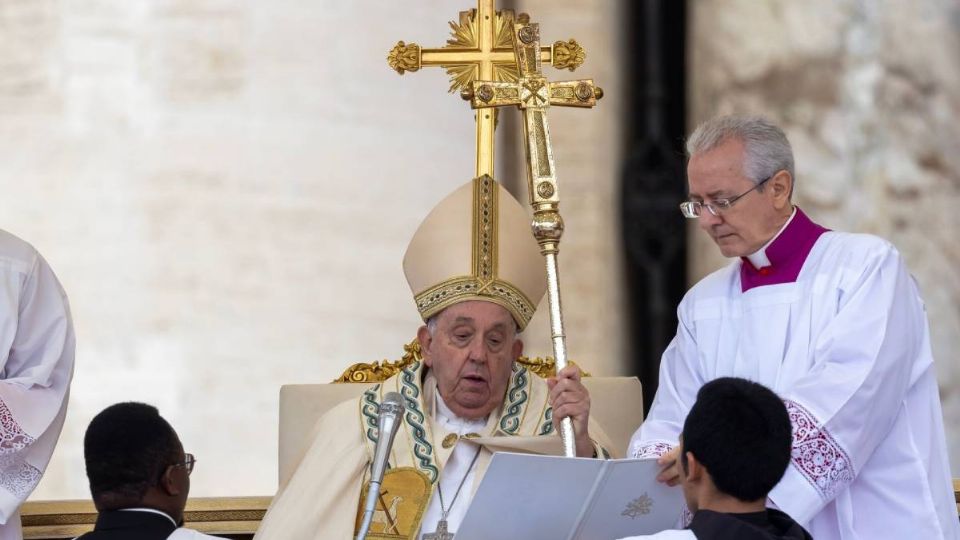 Papa Francisco canoniza 14 nuevos Santos