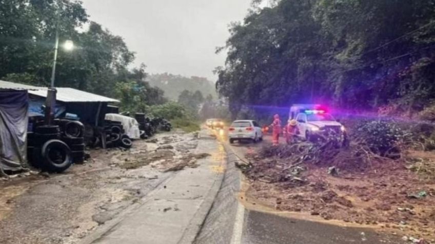 Fuertes lluvias dejan múltiples derrumbes en municipios de Puebla