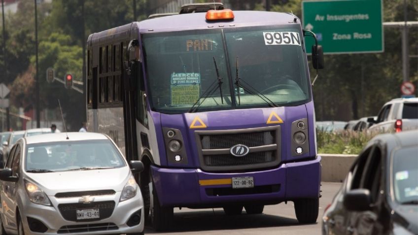 Un robo poco discreto: caen dos que se llevaban un camión del transporte público en la colonia Roma