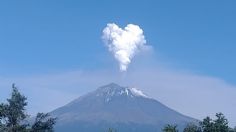 Con una fumarola en forma de corazón, el Popocatépetl nos regaló esta increíble postal