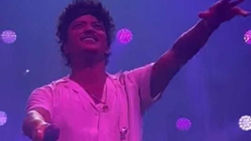 VIDEOS: así fue el concierto privado de Bruno Mars en Televisa, famosos filtran las imágenes