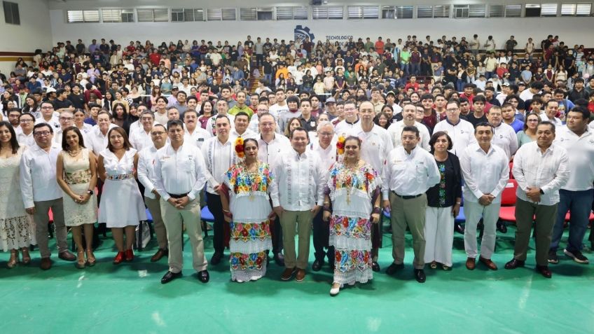 Gobierno de Yucatán anuncia 20 mil becas a estudiantes de nivel superior por medio del programa Jóvenes Renacimiento