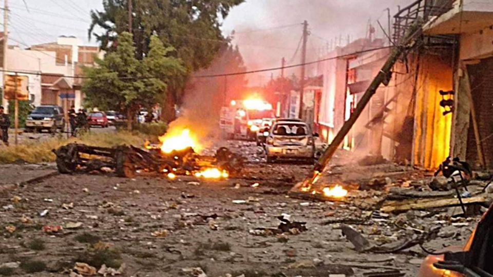 Explota coche bomba en Acámbaro