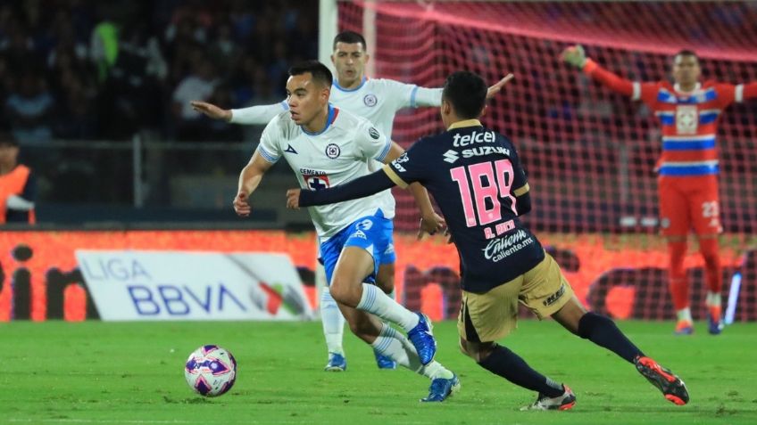 Cruz Azul vence 2-0 a Pumas en una victoria que sabe a liderato general