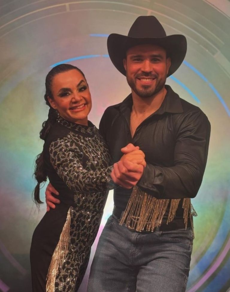 lorena de la garza las estrellas bailan en hoy