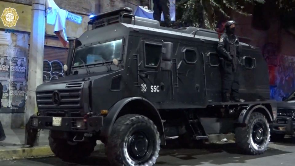 Los policías tomaron las calles de la popular colonia Morelos.