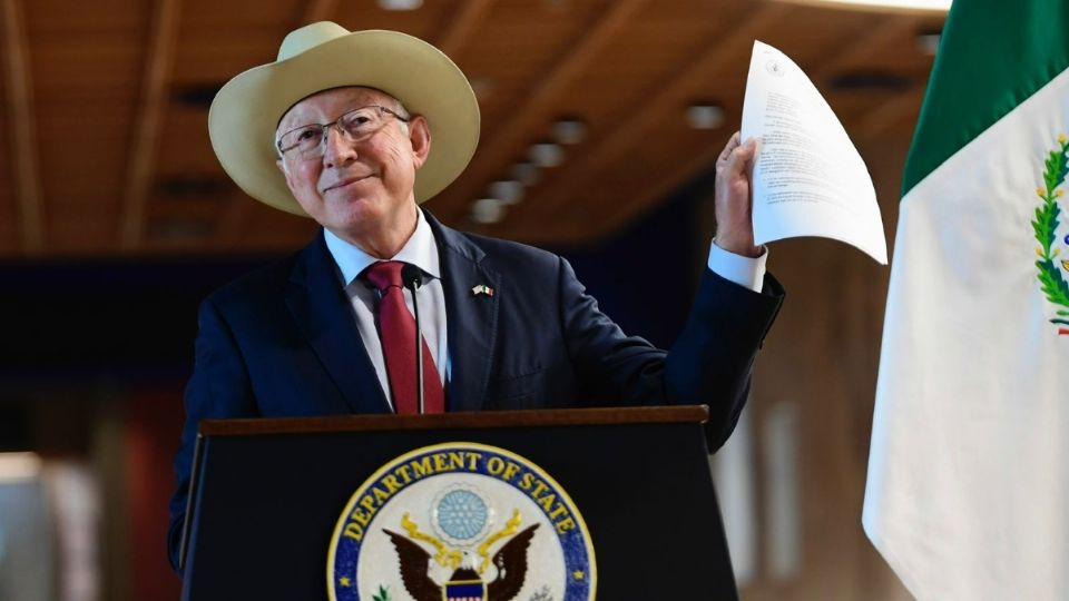 Conferencia de prensa del Embajador Ken Salazar en la nueva sede de la Embajada donde se refirió a los hechos relacionados con la pasada detención de Ismael “El Mayo” Zambada y Joaquín Guzmán López