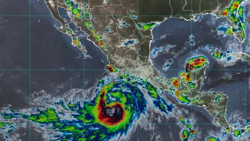 Baja presión remanente y vaguada monzónica azotarán con fuertes lluvias estos estados | MAPA