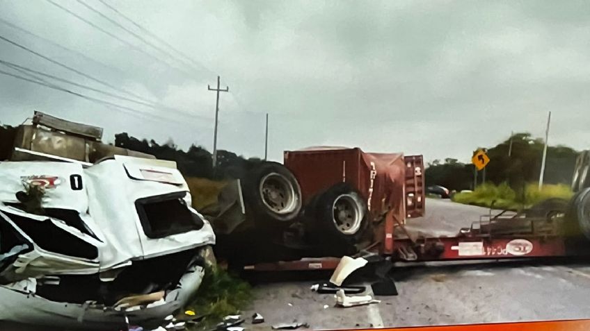 Volcadura de tráiler deja a un adolescente muerto en carretera Ciudad Victoria-Monterrey