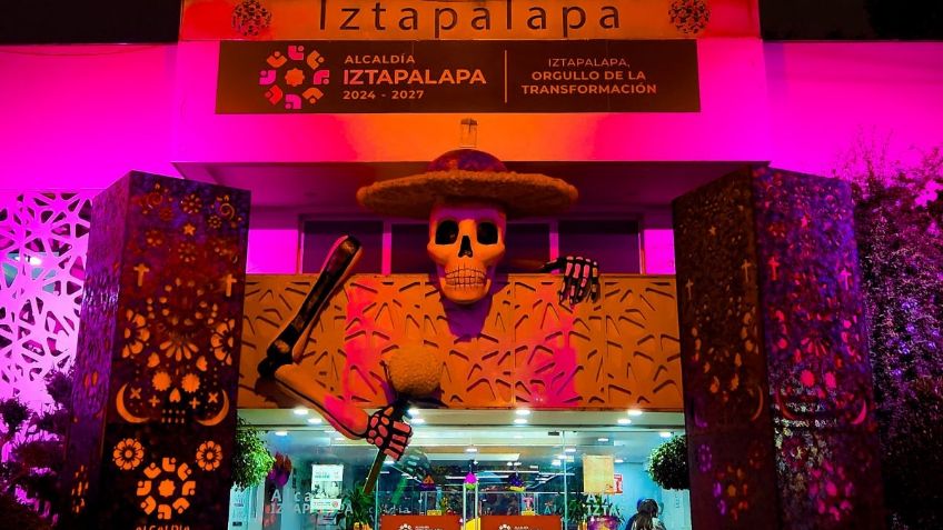 Inauguran mega ofrenda en Iztapalapa