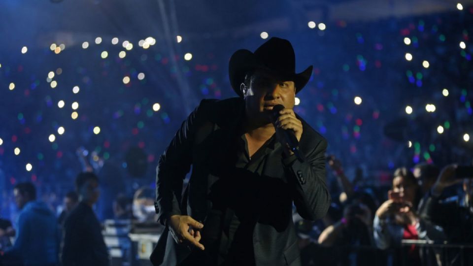 El cantante se presentó en la capital tlaxcalteca.