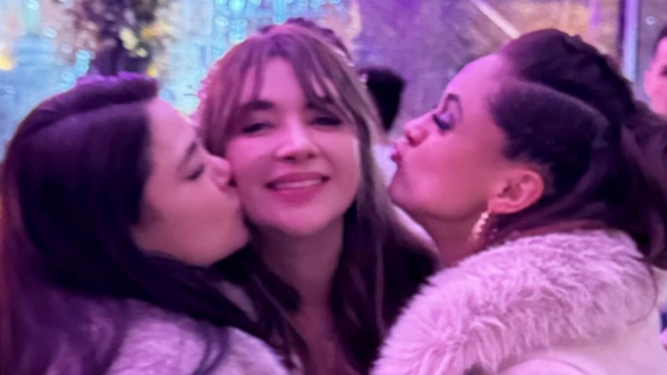 Daniela Luján estuvo acompañada de sus inseparables amigas Mariana Botas y Jessica Segura