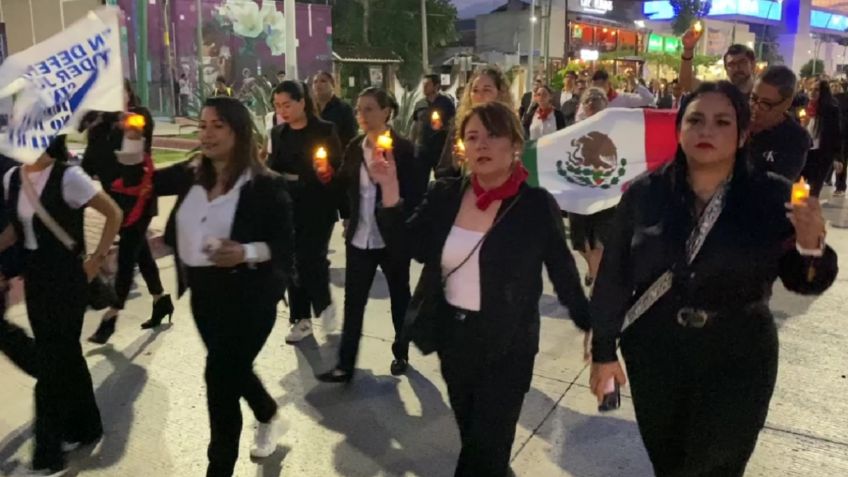 Trabajadores del Poder Judicial realizan marcha del luto en Chiapas