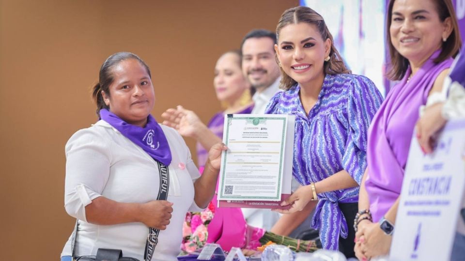 Evelyn Salgado destacó el impacto del Protocolo Violeta, uno de los programas insignia de su gobierno, que beneficia a 3 mil mujeres este año con la 'Tarjeta Violeta'.