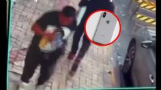 VIDEO: Un hombre se infiltra en una iglesia y se roba un celular, se persignó al salir a mitad de misa