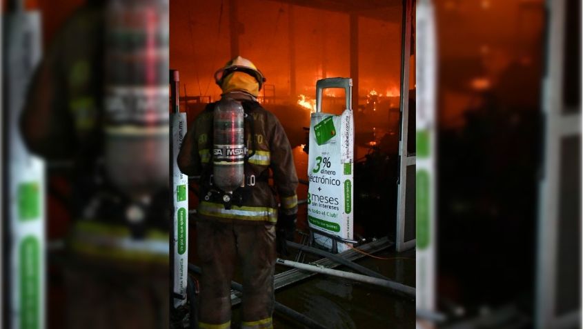 FOTOS: se registra fuerte incendio en City Club de Zapopan