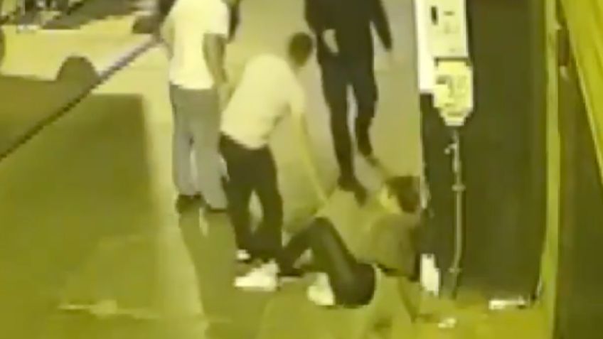 Captan en VIDEO intento de abuso sexual a una joven; llegaron 3 hombres a rescatarla