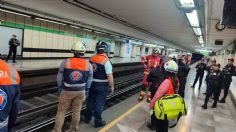 Hombre se arroja al paso del tren en el Metro Atlalilco de la Línea 8; llevaba una nota de despedida