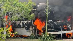 Trabajadores de la UPN 203 de Ixtepec, Oaxaca, queman un autobús y toman la carretera