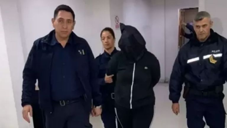 mujer policia