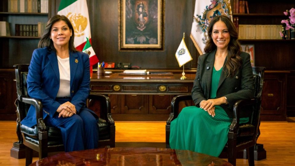 La gobernadora de Guanajuato, Libia Dennise García Muñoz, e Itzel Balderas, directora General del Instituto para las Mujeres Guanajuatenses.