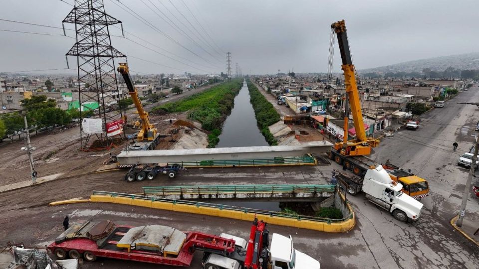 Puente peatonal Nezahualcóyotl-Chimalhuacán