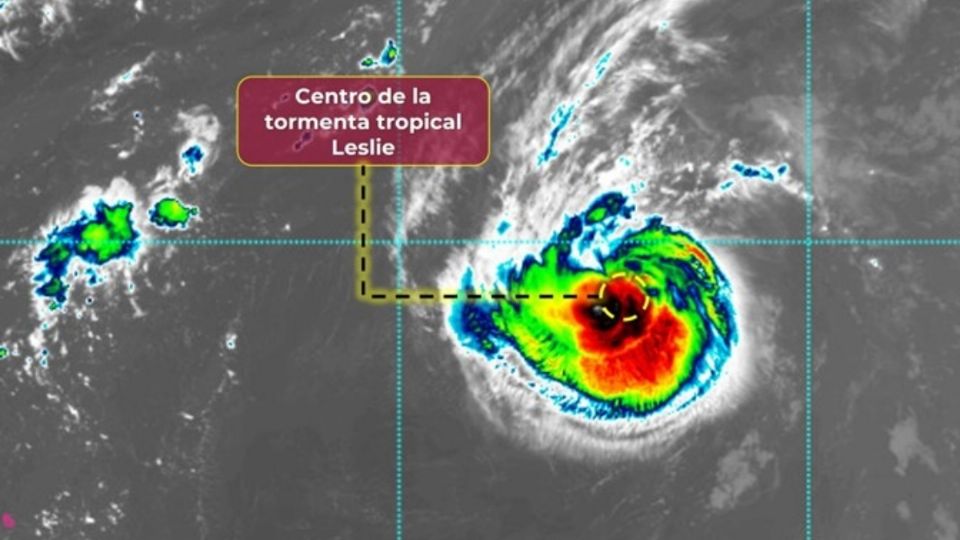 Su centro se ubica 2 mil 150 kilómetros al oeste-noroeste de las Islas de Cabo Verde.