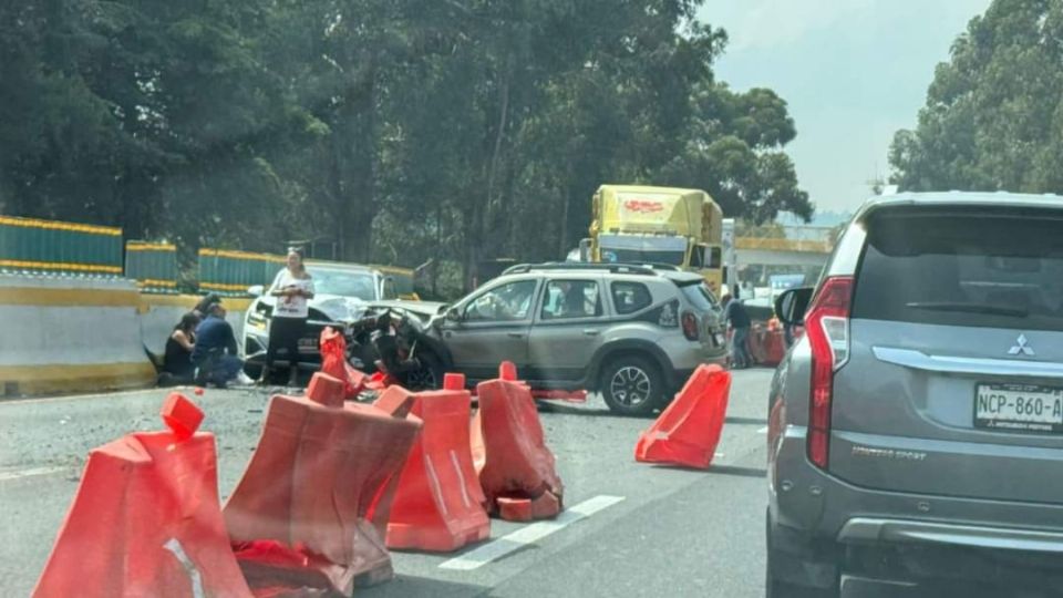 Un fuerte accidente detonó el tráfico