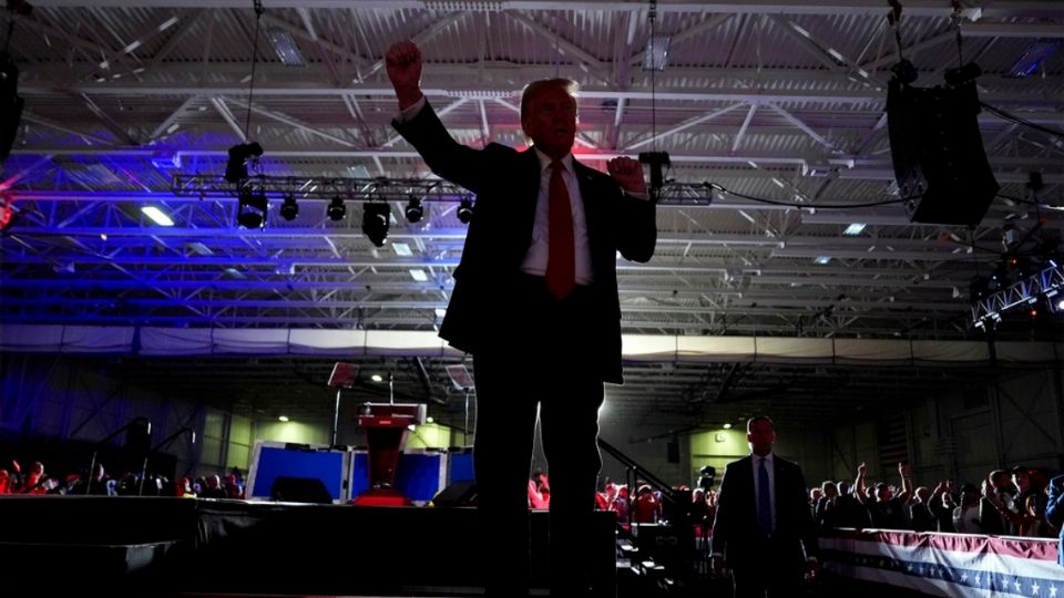 Expresidente de Estados Unidos, Donald Trump, durante mitin de campaña en Michigan