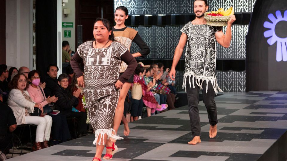 DESFILE. Se busca que los asistentes se enamoren de los diseños