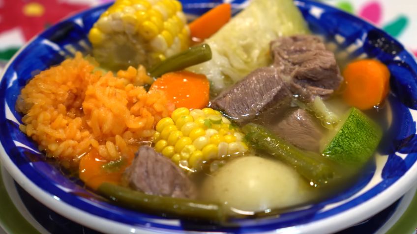 El ingrediente del caldo de res que protege tus huesos y mejora el sistema inmune para que no te enfermes en invierno