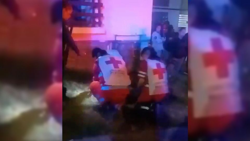 El hombre murió debido a la gravedad de sus heridas.