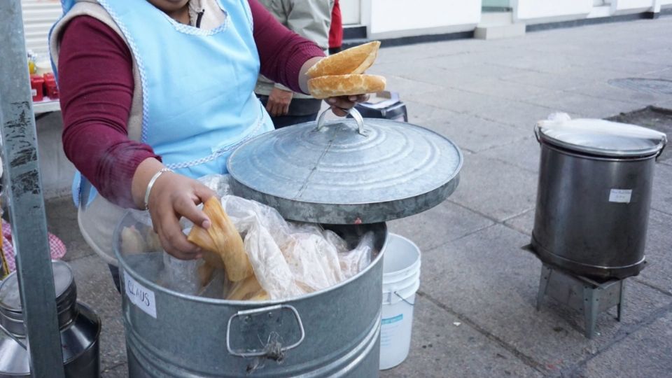 La mujer fue atacada mientras vendía tamales