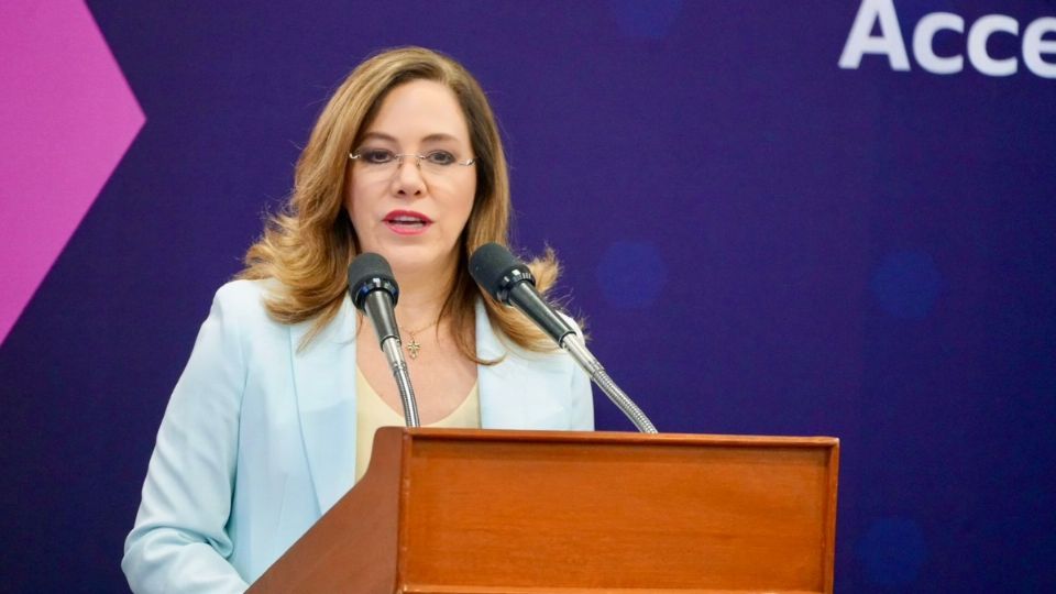 La Comisionada Blanca Ibarra dijo estar convencida de que entre los legisladores de Morena hay demócratas y defensores de los derechos humanos de los mexicanos. 