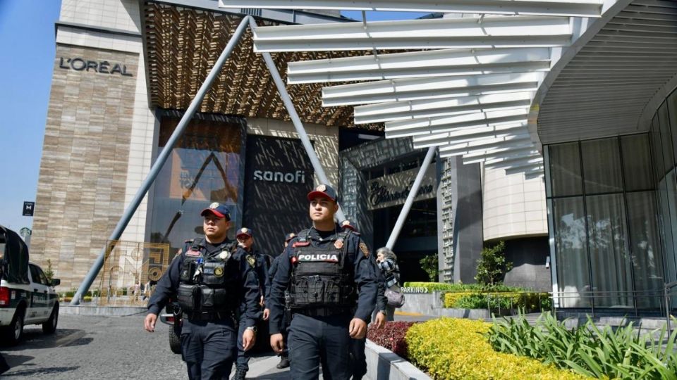 Aumentan la presencia policiaca en plazas comerciales