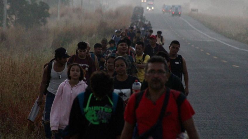 Caravana migrante abandona Chiapas y se interna en Oaxaca