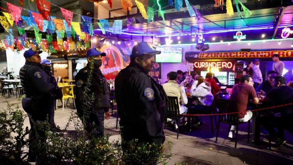 Realizan operativo en la alcaldía Coyoacán para combate a la venta ilegal de alcohol en chelerías