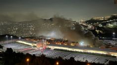 IMÁGENES FUERTES: Se desata incendio en outlet de Punta Norte