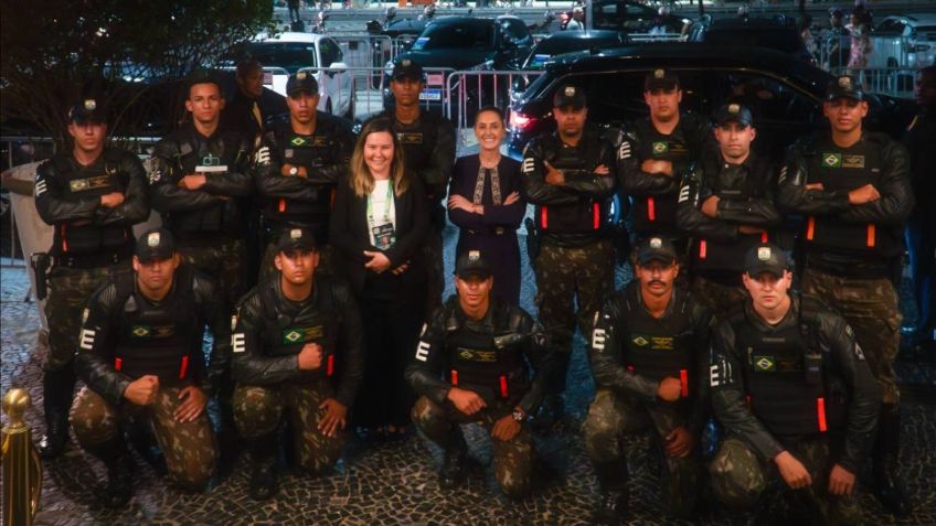 Claudia Sheinbaum se toma foto con el equipo de seguridad de la cumbre del G20