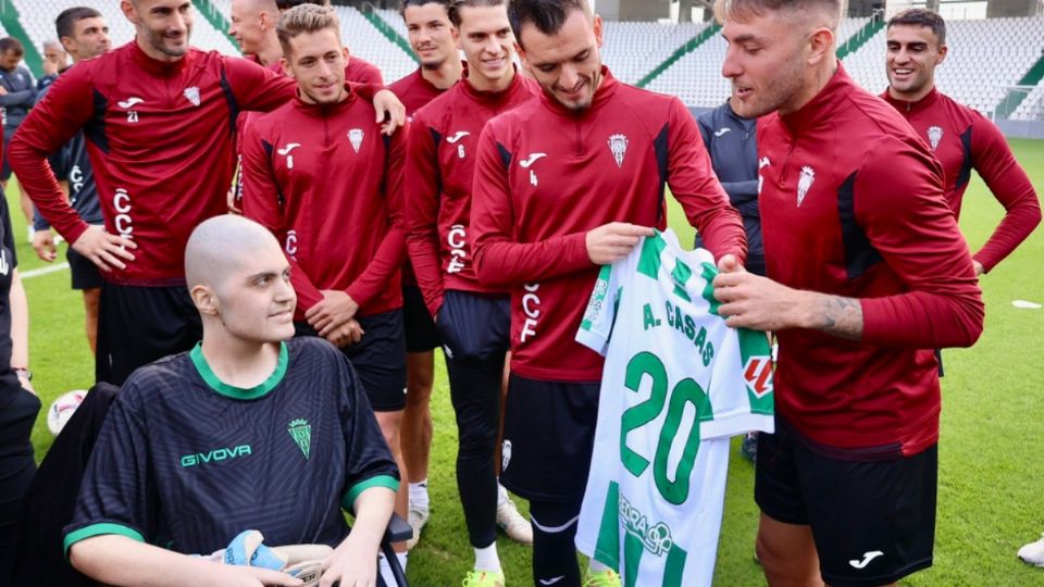 Josete pudo cumplir su sueño de conocer a los jugadores del Córdoba CF