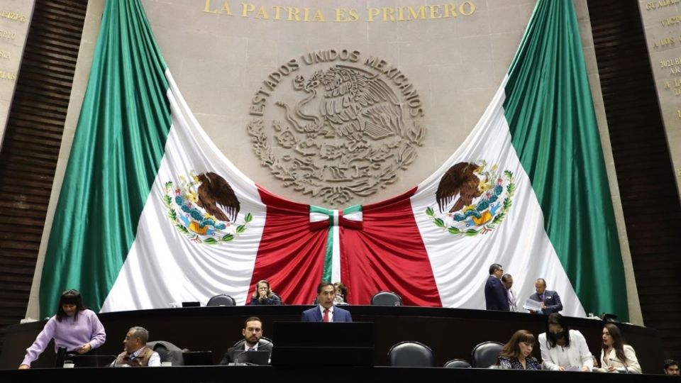 El secretario de Hacienda durante su comparecencia ante el Pleno de la Cámara de Diputados.