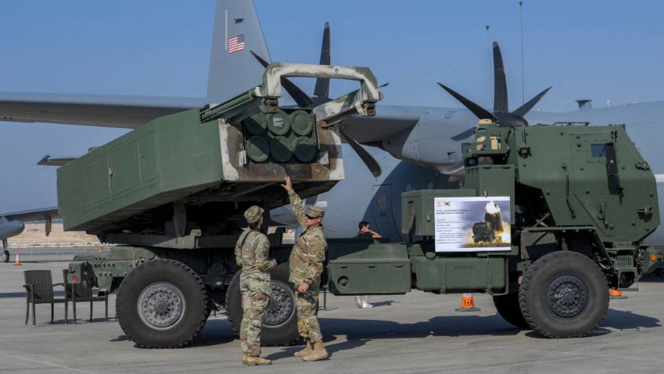 En el paquete se incluye munición para el sistema balístico HIMARS.