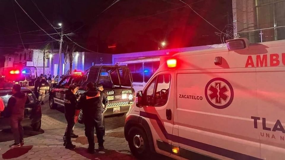 El presunto secuestrador fue trasladado en una ambulancia local.