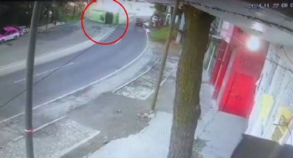 Filtran VIDEO del momento exacto de la aparatosa volcadura en la México-Cuernavaca que dejó 32 heridos