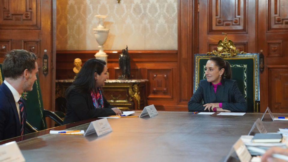 La Presidenta de México, Claudia Sheinbaum Pardo, se reunió con Shelly Shetty, directora ejecutiva en Fitch Ratings.