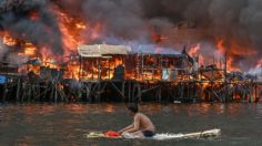 VIDEO | Incendio arrasa 1,000 hogares dejando devastación en Manila, Filipinas